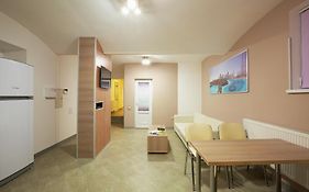Apart Comfort Plus