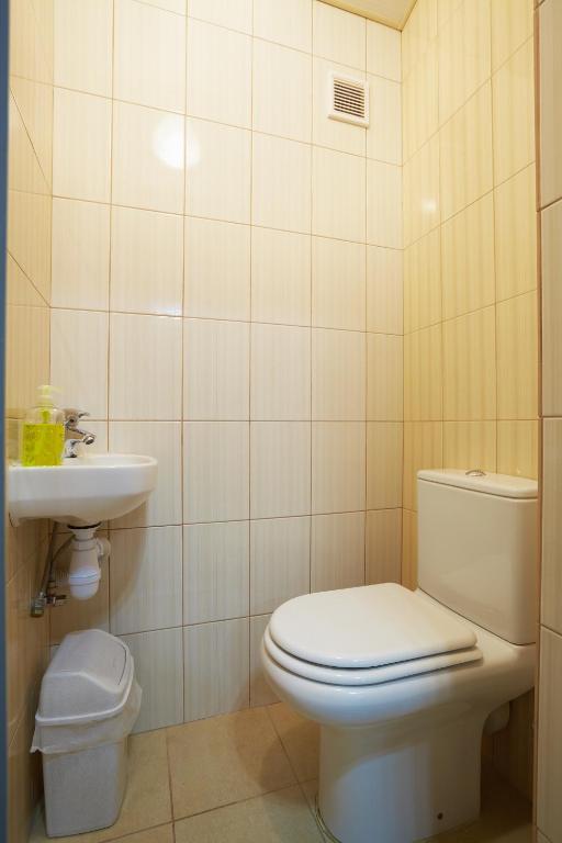 Apart Comfort Plus Hostel Lviv Exterior photo